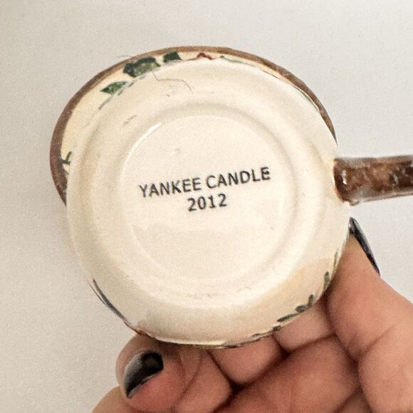 Yankee Candle Cup & Saucer Mini Candle Holder 2012 Pine Cones & Berries Rustic - Picture 5 of 9